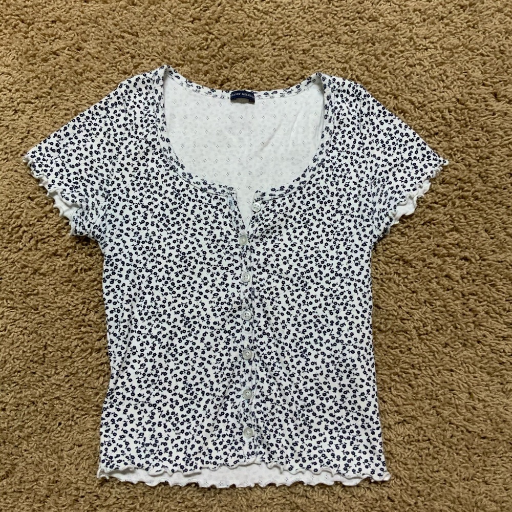 Brady Melville flower baby tee!!